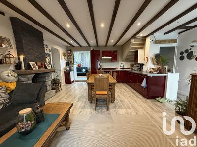 Maison - 121 m² - 6 pièces