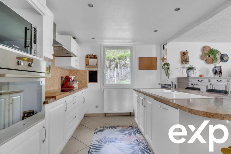 Maison - 167 m² - 6 pièces