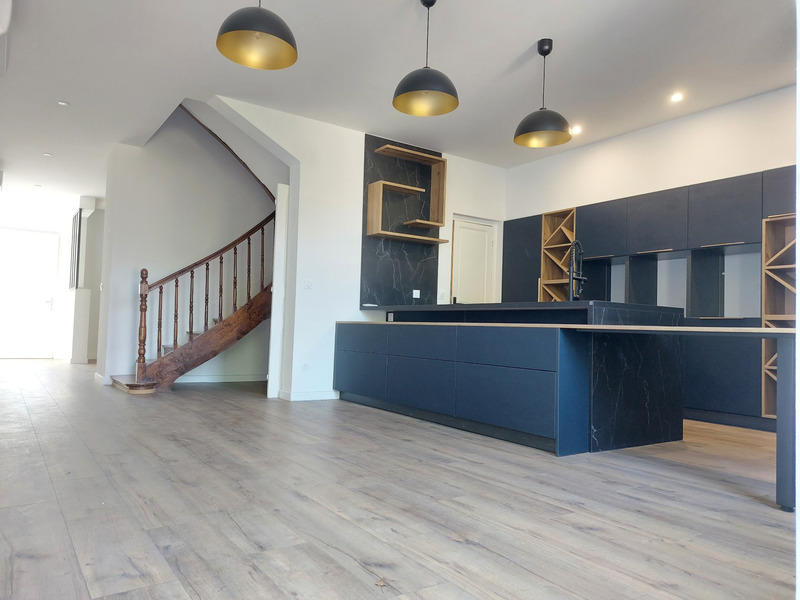 Maison - 144 m² - 6 pièces