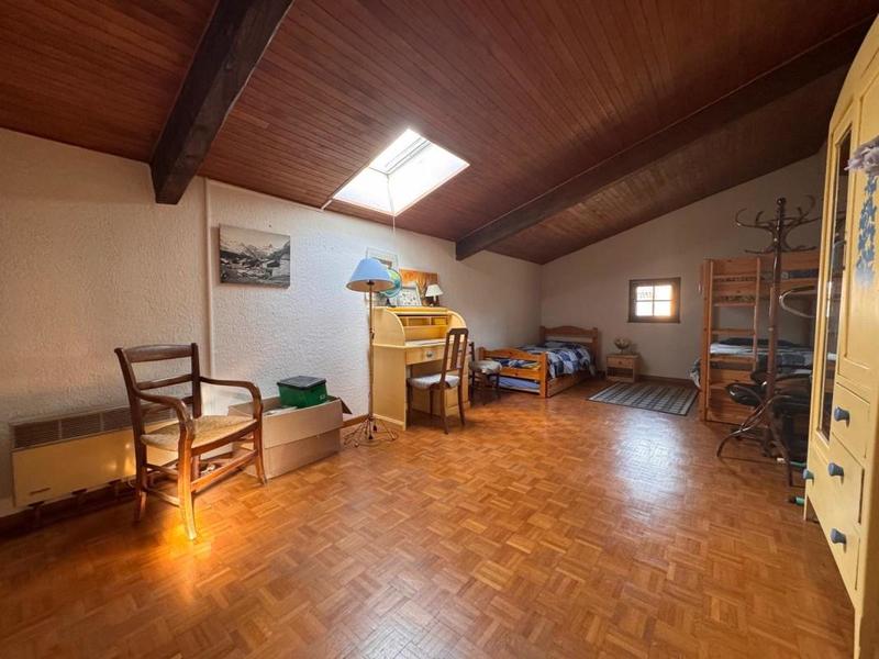 Maison - 198 m² - 7 pièces