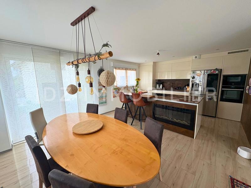 Maison - 155 m² - 6 pièces