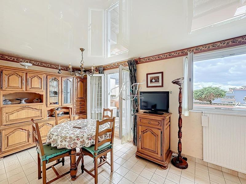 Appartement - 88 m² - 5 pièces