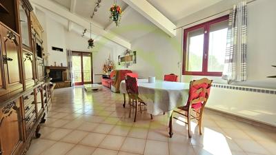 Maison - 200 m² - 8 pièces