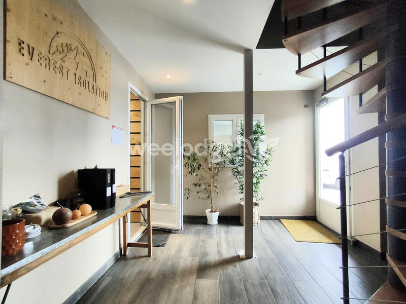 Local d'activités - 700 m²