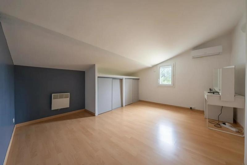 Maison - 200 m² - 6 pièces