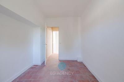 Maison - 280 m² - 7 pièces