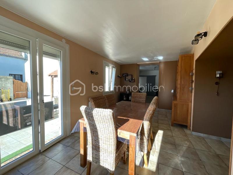 Maison - 160 m² - 8 pièces