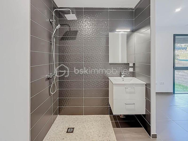 Maison - 75 m² - 4 pièces