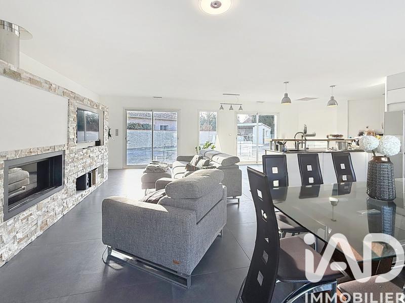 Maison - 187 m² - 5 pièces