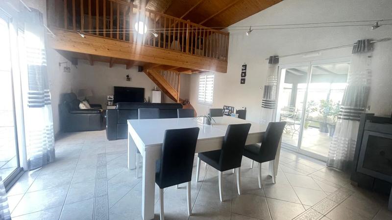Maison - 136 m² - 4 pièces