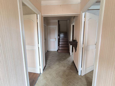 Maison - 123 m² - 7 pièces