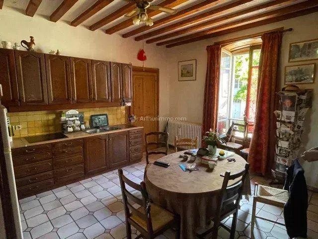 Maison - 278 m² - 8 pièces