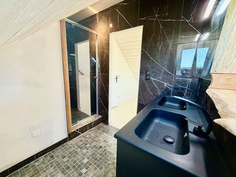 Maison - 170 m² - 7 pièces