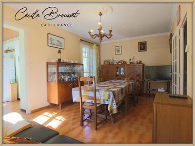 Maison - 236 m² - 13 pièces