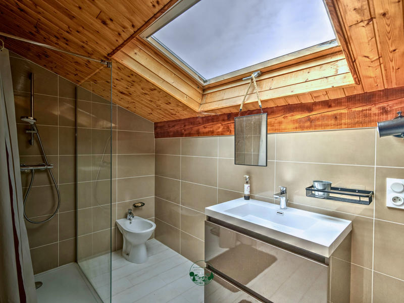 Maison - 200 m² - 7 pièces