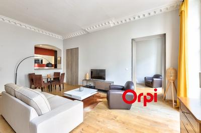 Appartement - 85 m² - 3 pièces