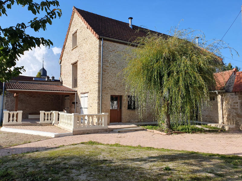 Maison - 238 m² - 6 pièces