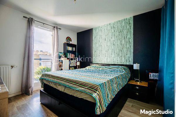Appartement - 90 m² - 5 pièces