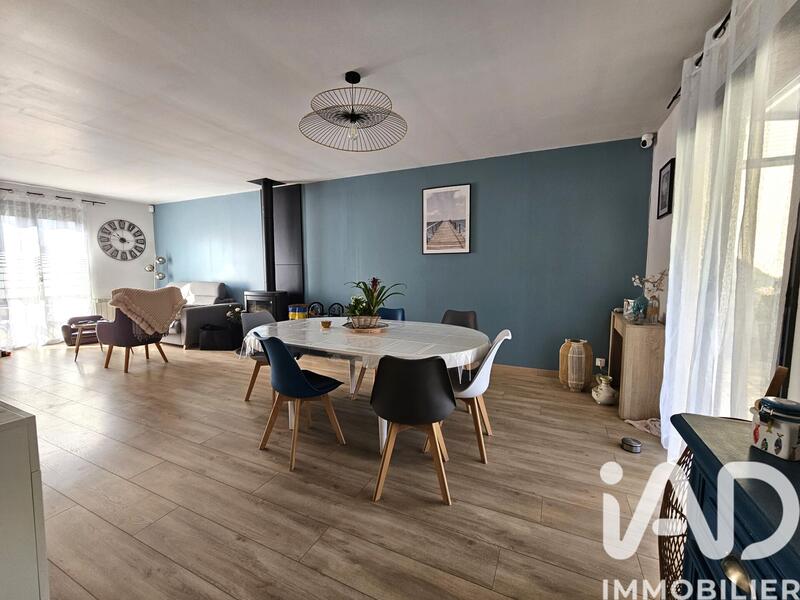 Maison - 90 m² - 5 pièces