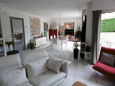 Maison - 185 m² - 7 pièces