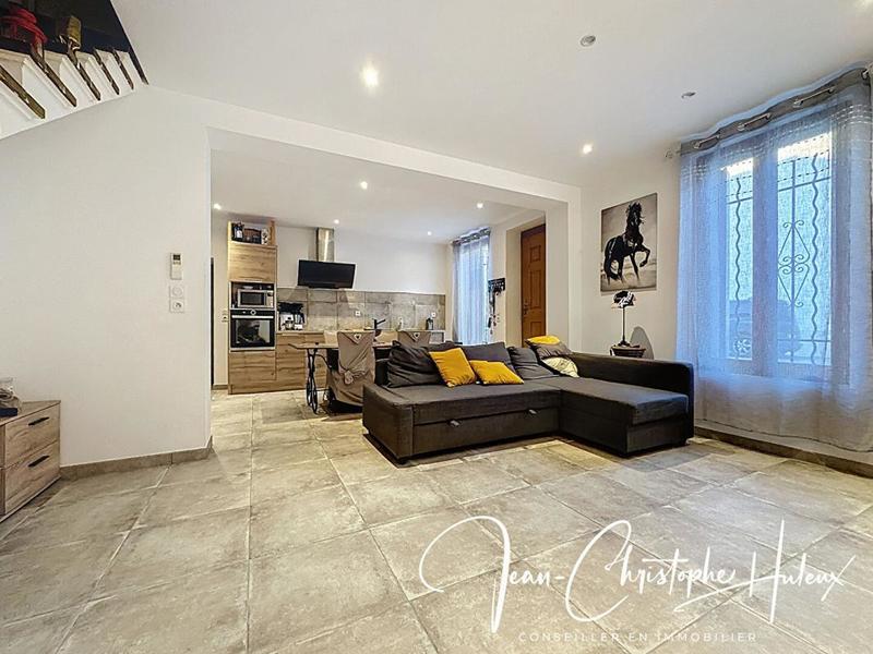 Maison - 92 m² - 4 pièces