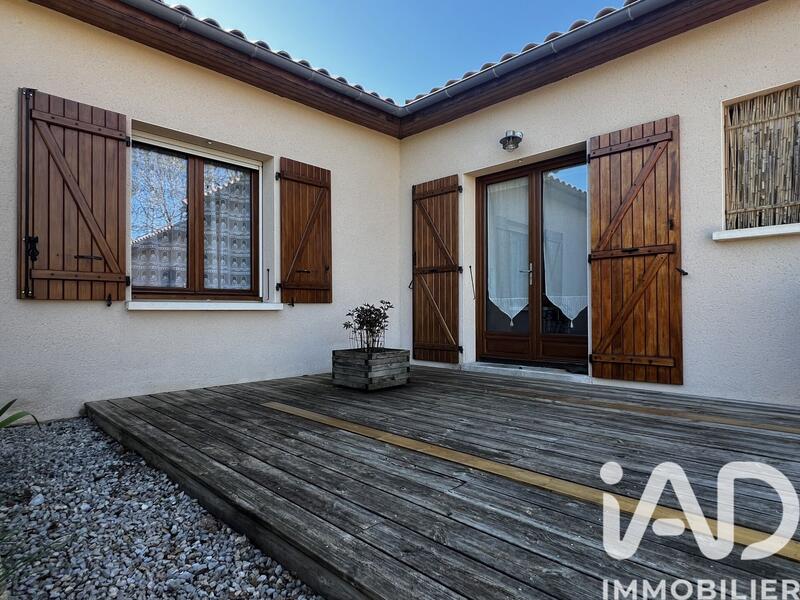 Maison - 280 m² - 6 pièces