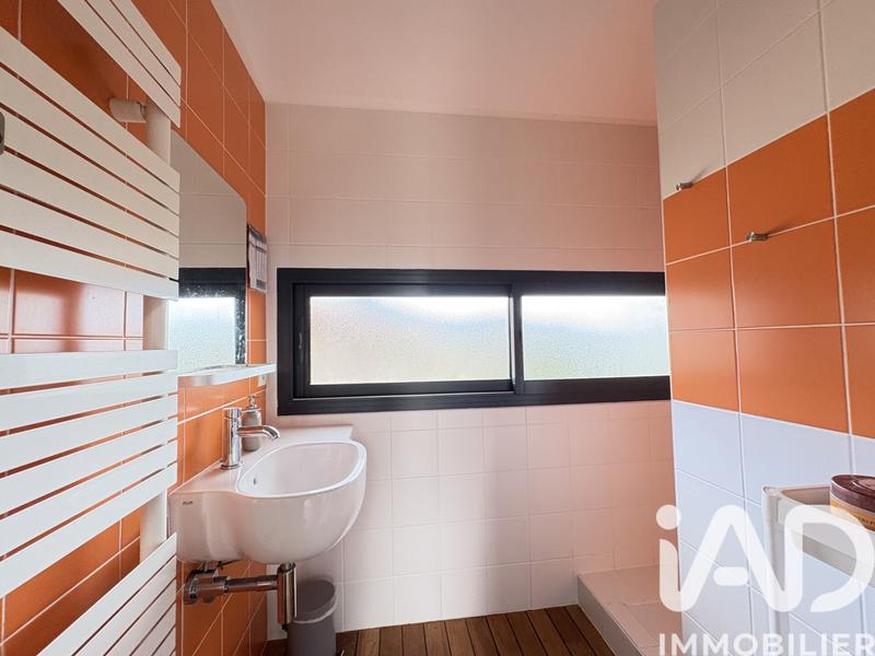 Maison - 240 m² - 9 pièces