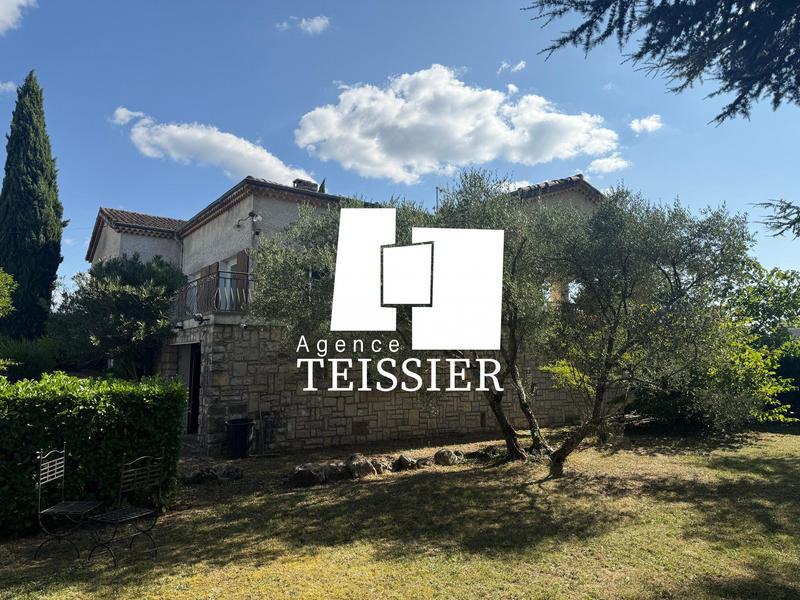 Maison - 184 m² - 5 pièces