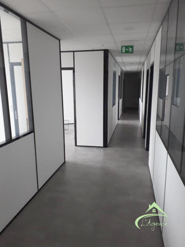 Bureau - 151 m²