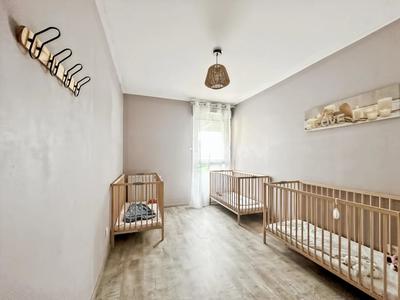 Appartement - 77 m² - 4 pièces