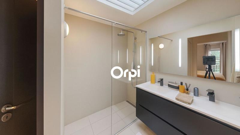 Maison - 98 m² - 4 pièces