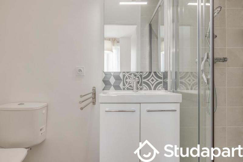 Chambre - 13 m² - 1 pièce