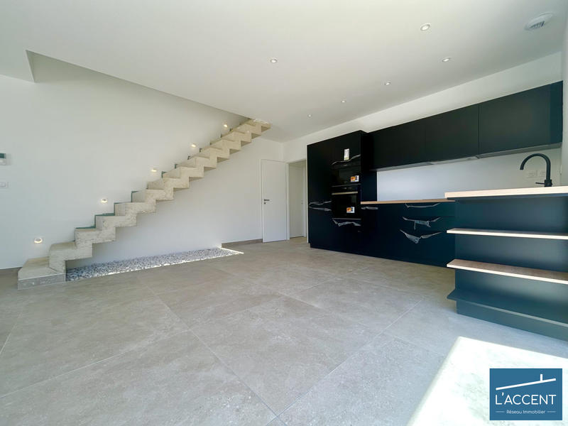 Maison - 100 m² - 4 pièces