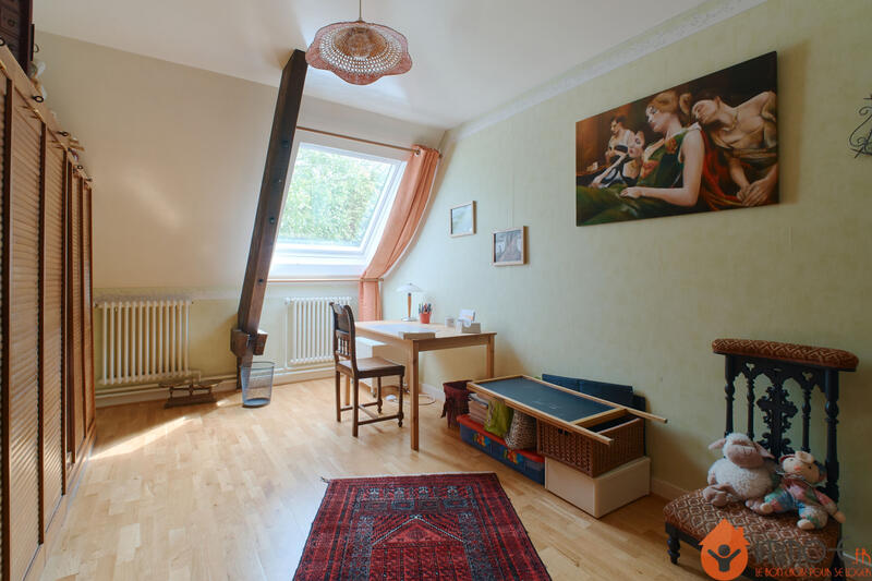 Maison - 270 m² - 10 pièces