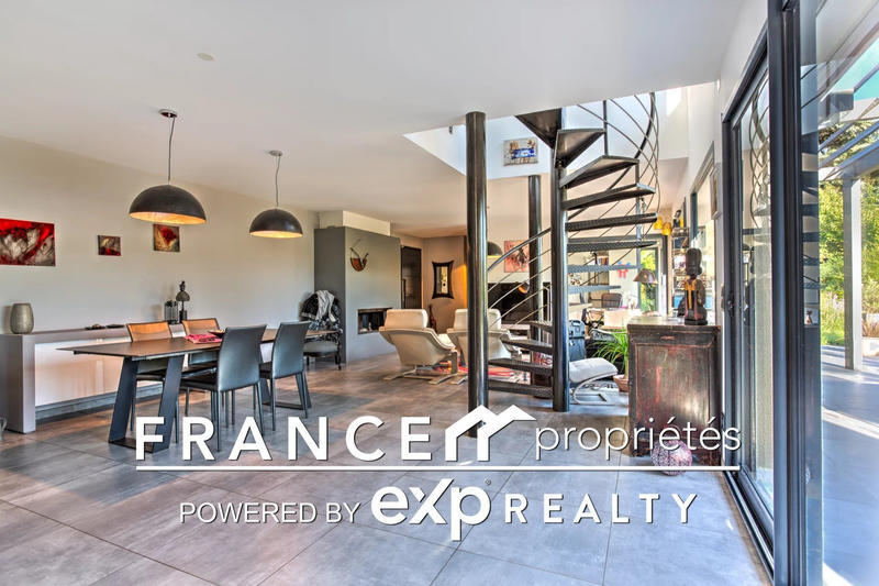 Maison - 150 m² - 5 pièces