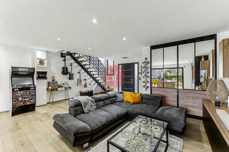 Maison - 133 m² - 5 pièces