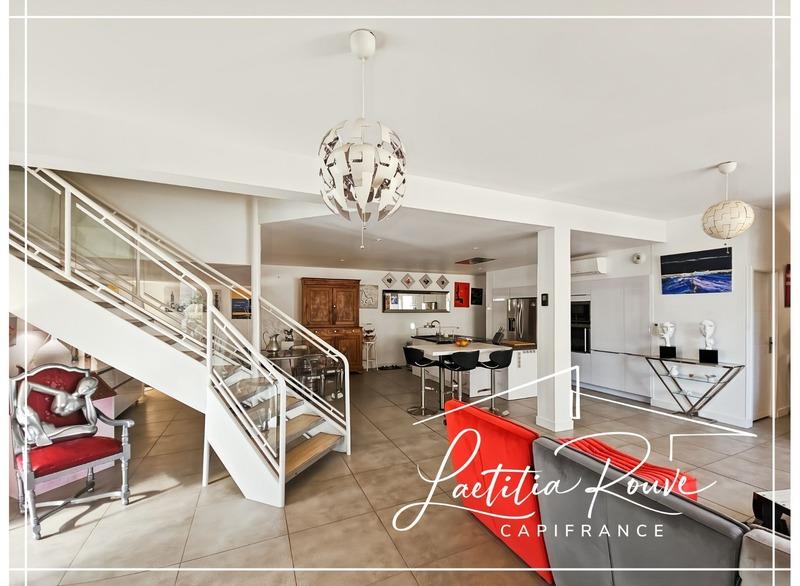 Appartement - 254 m² - 6 pièces