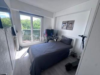 Appartement - 80 m² - 4 pièces