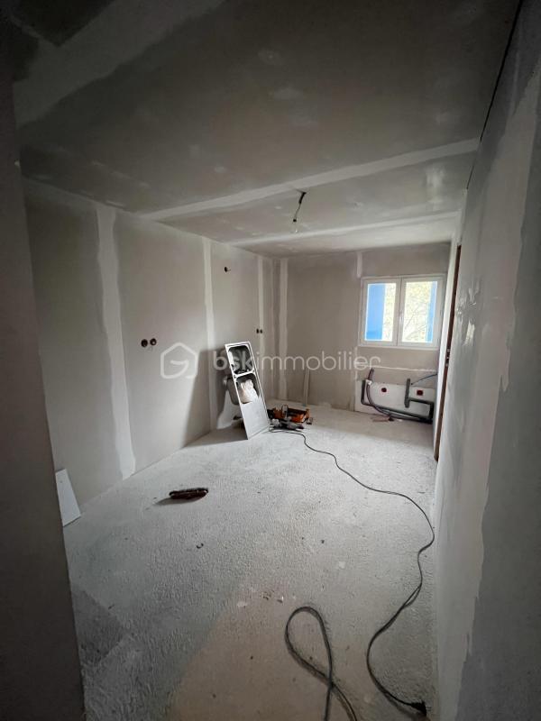 Maison - 143 m² - 6 pièces