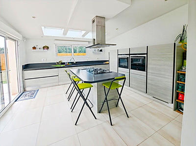 Maison - 153 m² - 7 pièces