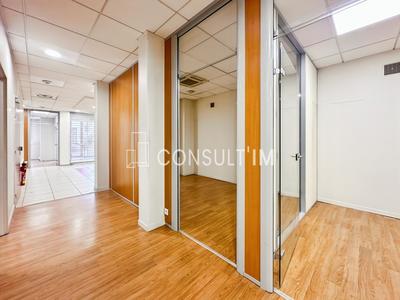 Bureau - 200 m²