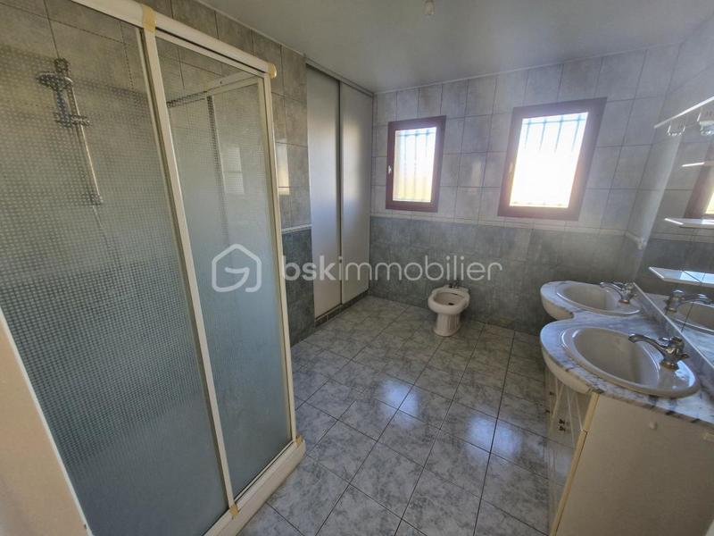 Maison traditionnelle - 108 m² - 5 pièces