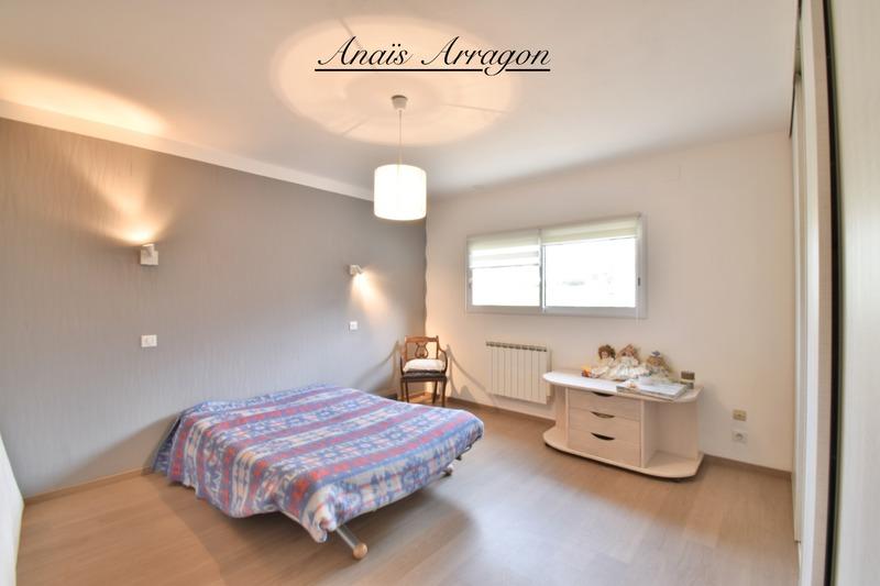 Maison - 230 m² - 6 pièces