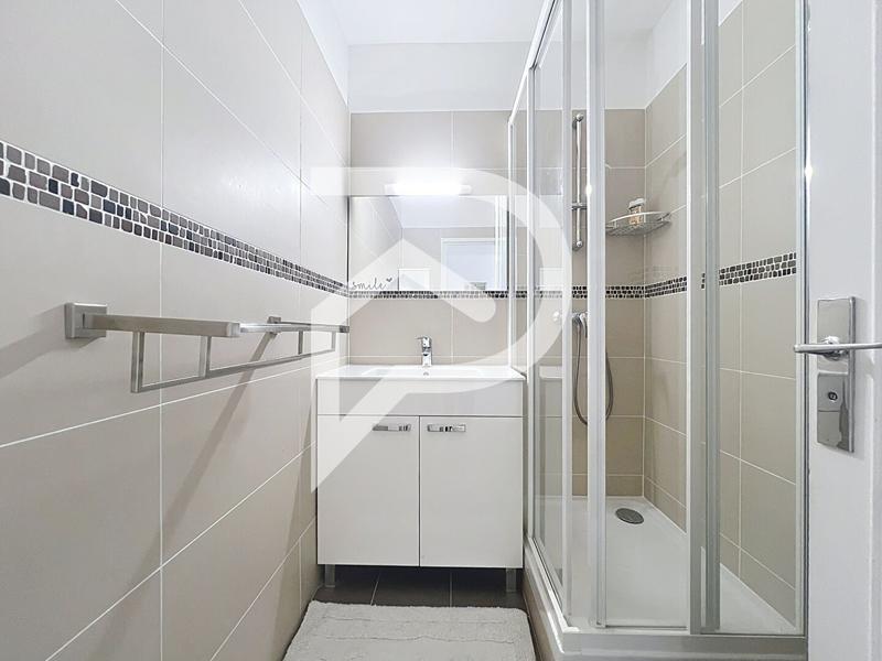 Appartement - 64 m² - 1 pièce