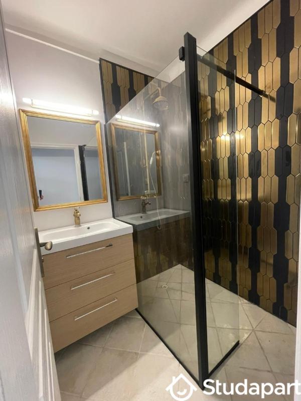 Chambre - 85 m² - 1 pièce