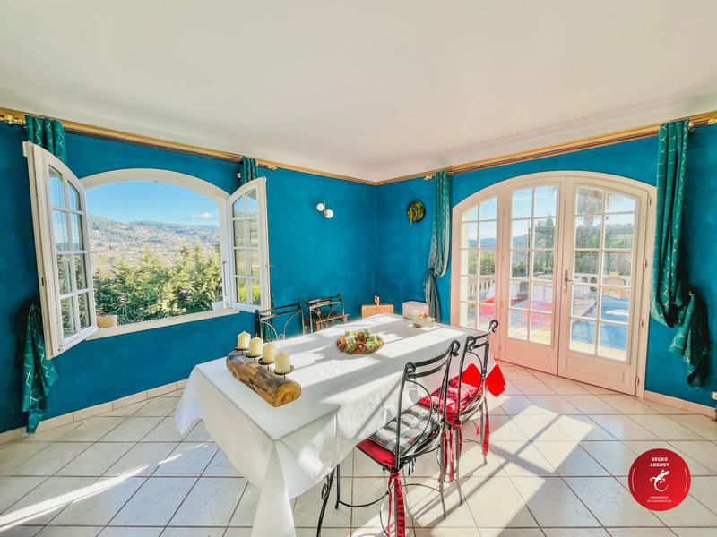 Villa - 144 m² - 5 pièces