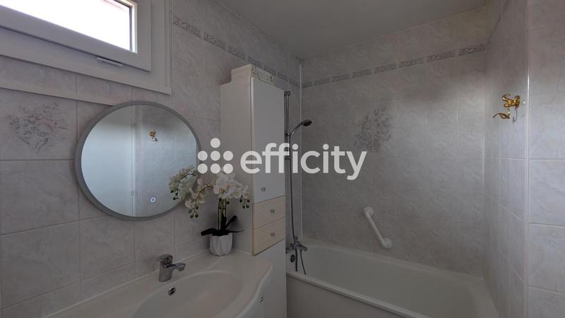 Maison - 85 m² - 5 pièces