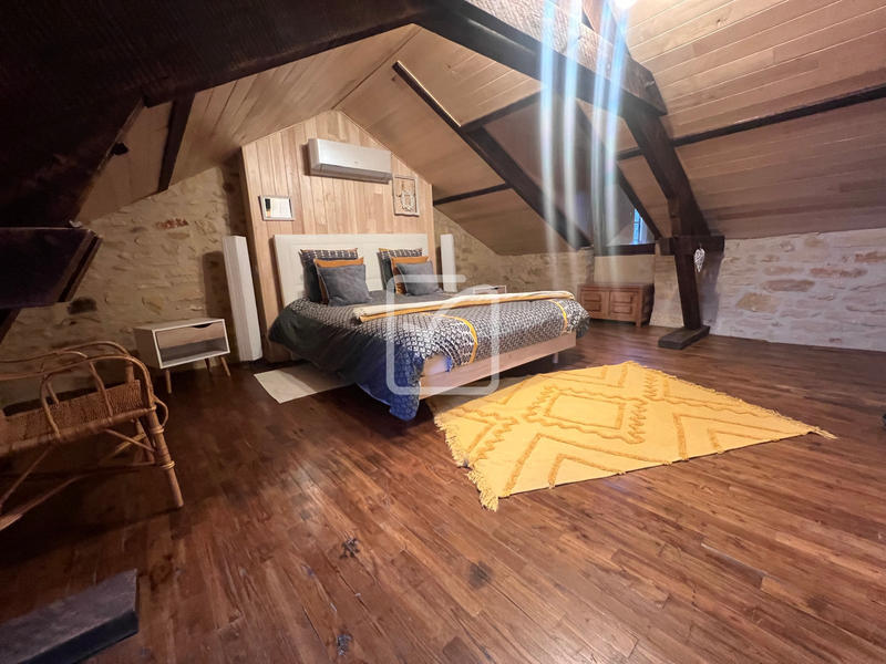 Maison - 170 m² - 12 pièces