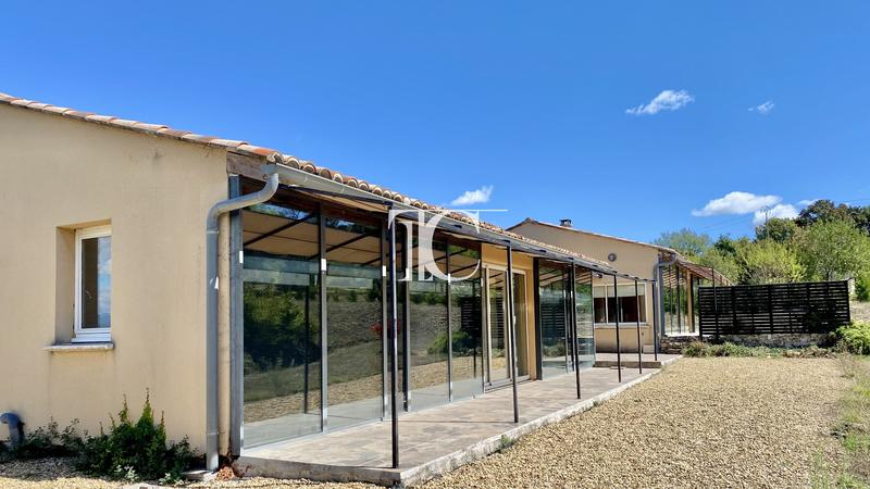 Maison de bois - 182 m² - 6 pièces