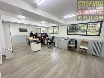 Bureau - 73 m² - 4 pièces